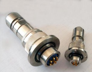 連接器廠家如何才能生產(chǎn)出高質(zhì)量的汽車(chē)連接器